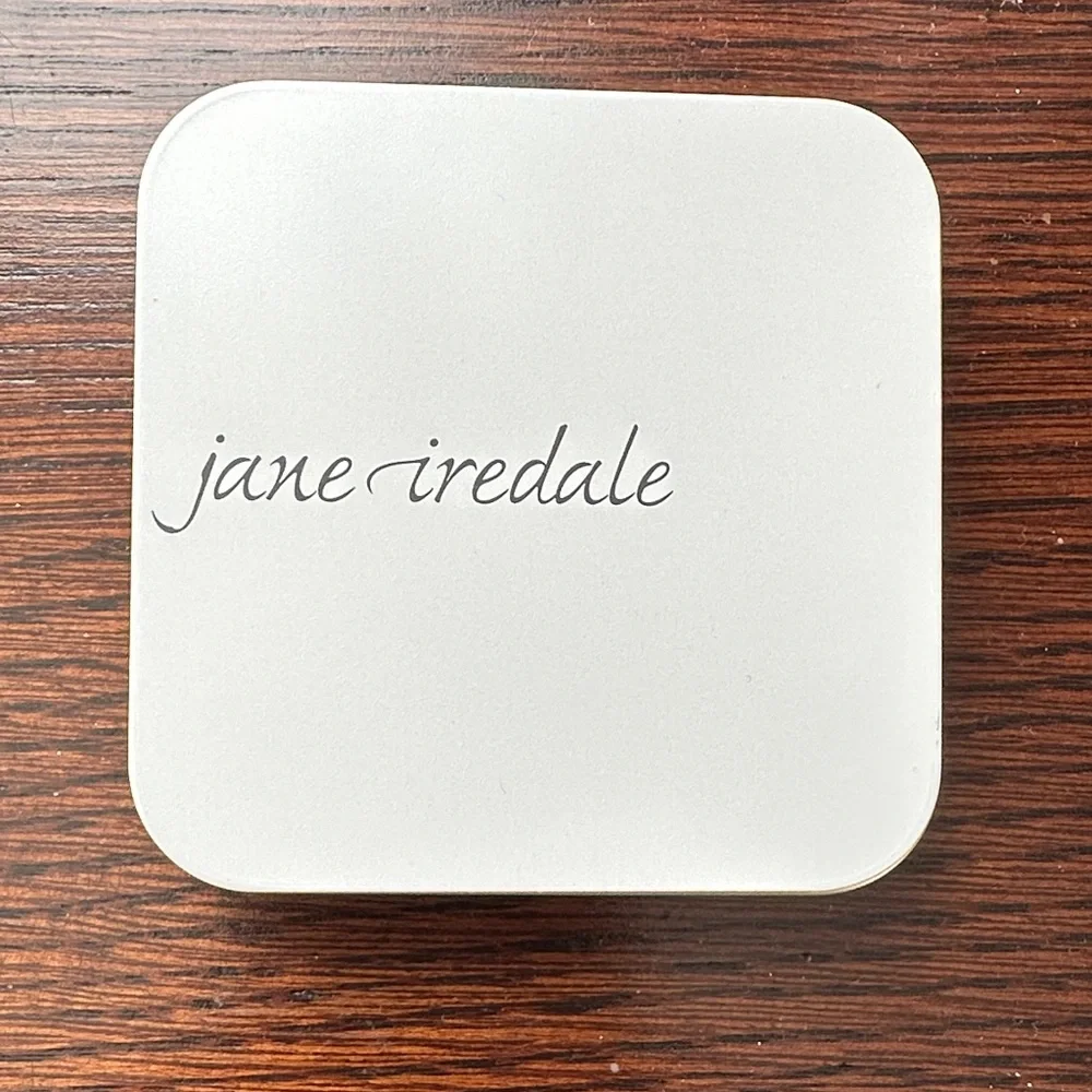 Jane Iredale White Refillable Compact - Picture 2 of 5